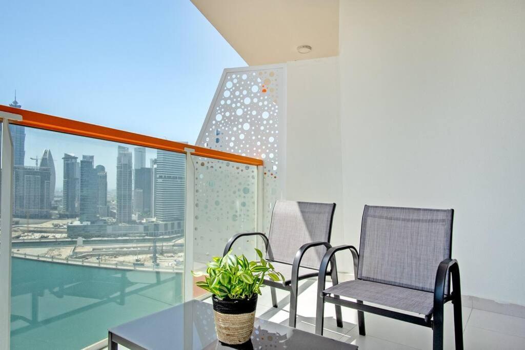 Lively Pop Apartment On The Business Bay Canal Dubaj Exteriér fotografie